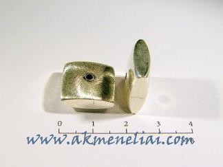 Karoliukas 7mm