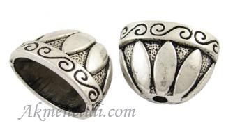 Kepurėlė sidabro spalvos 20x14mm