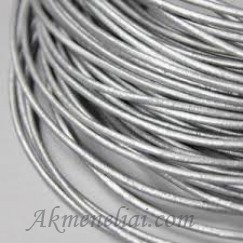 Oda natūrali sidabrinė su metalic pearl efektu, apvali 2mm