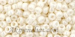 Toho biseris  TR-08-122 8/0 Opaque-Lustered Navajo White