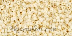 Toho biseris  15/0 TR-15-762 Opaque-Pastel-Frosted Egg Shell