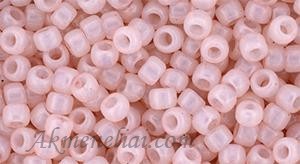 Toho biseris  8/0 TR-08-YPS0026 HYBRID ColorTrends: Milky - Pale Dogwood