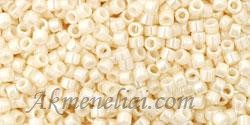 TOHO Treasure TT-01-123/Opaque-Lustered Lt Beige