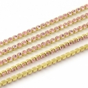Grandinėlė su Rose kristalais, metalas aukso spalvos, akutės 3,7mm
