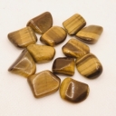 Tigro akis su hematitu, plokšti akmeliai, dydis ~12-18mm x 14-20mm x 6-8mm