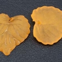 Lapelis akrilinis oranžinis šerkšnuotas 15x15mm